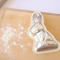 Cottontails Baby Little Kitchen | Bunny Baking*Baking tin - small rabbit