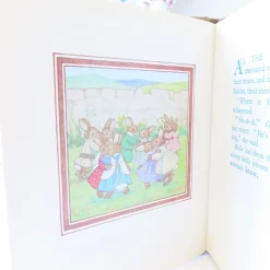 Cottontails Baby Vintage | Vintage Bunnies*VINTAGE book - Moldy warp the Mole (1975)