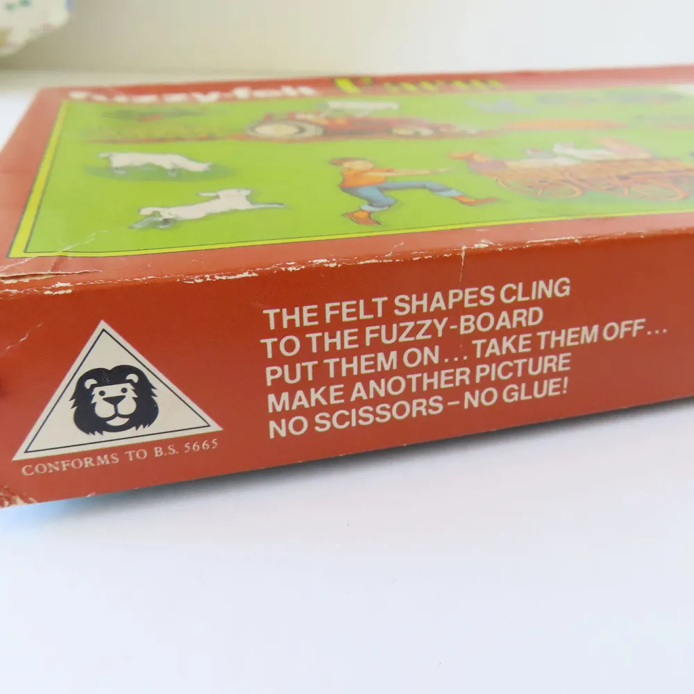 Cottontails Baby Vintage*VINTAGE Fuzzy-Felt play set - Farm